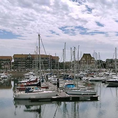 Le Loft-Boat Apartment Довил Екстериор снимка